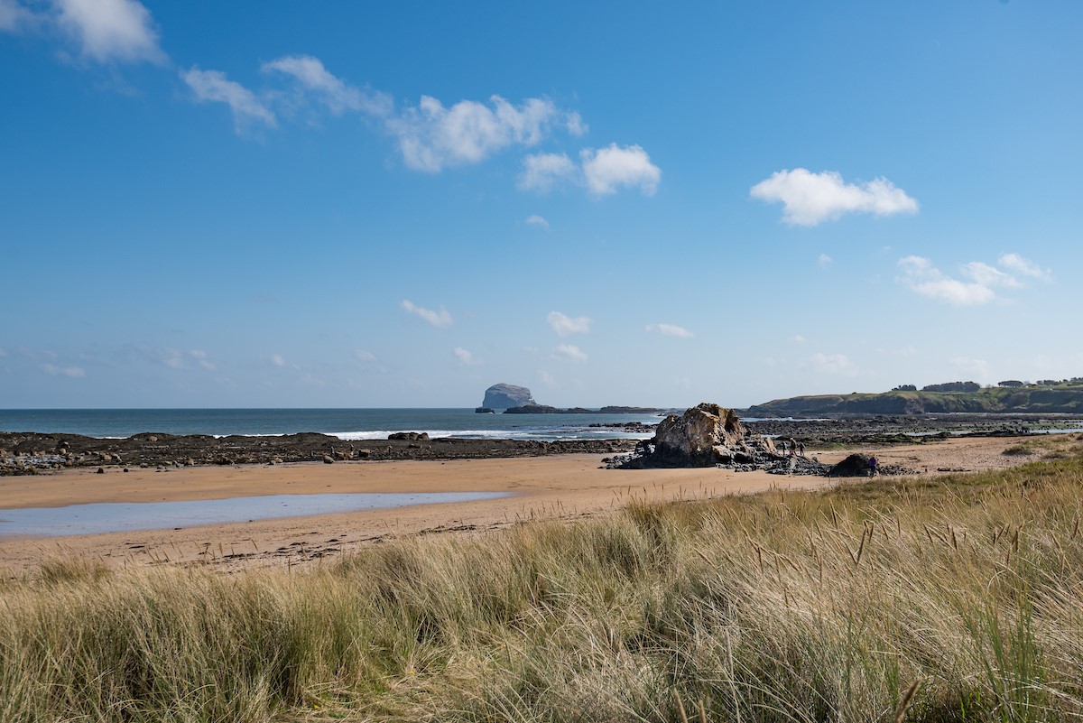 East Bay Beach House - view of the beach and the Bass Rock in the distance