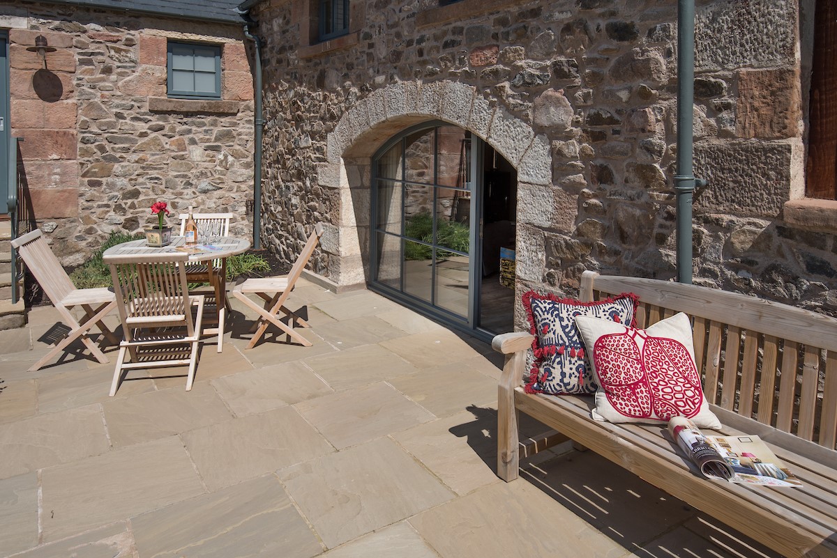 The Byre at Reedsford - outside seating area