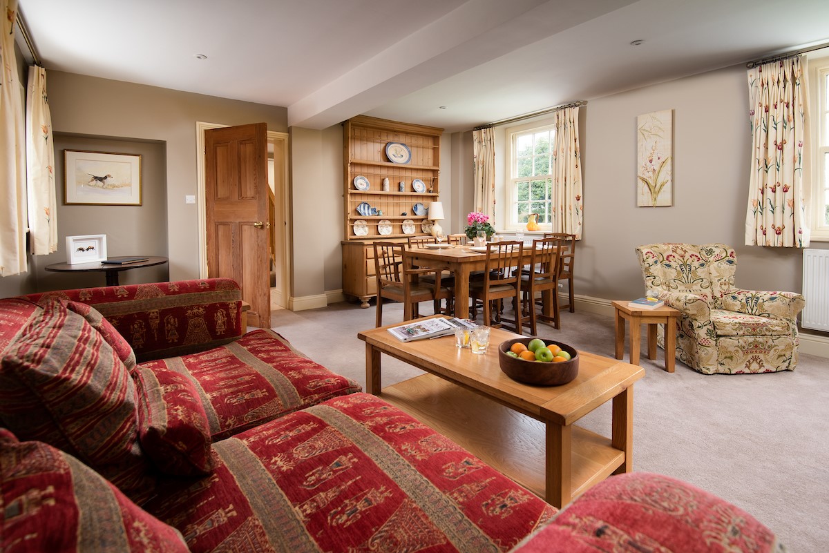 Dairy Cottage, Knapton Lodge - open plan living and dining area
