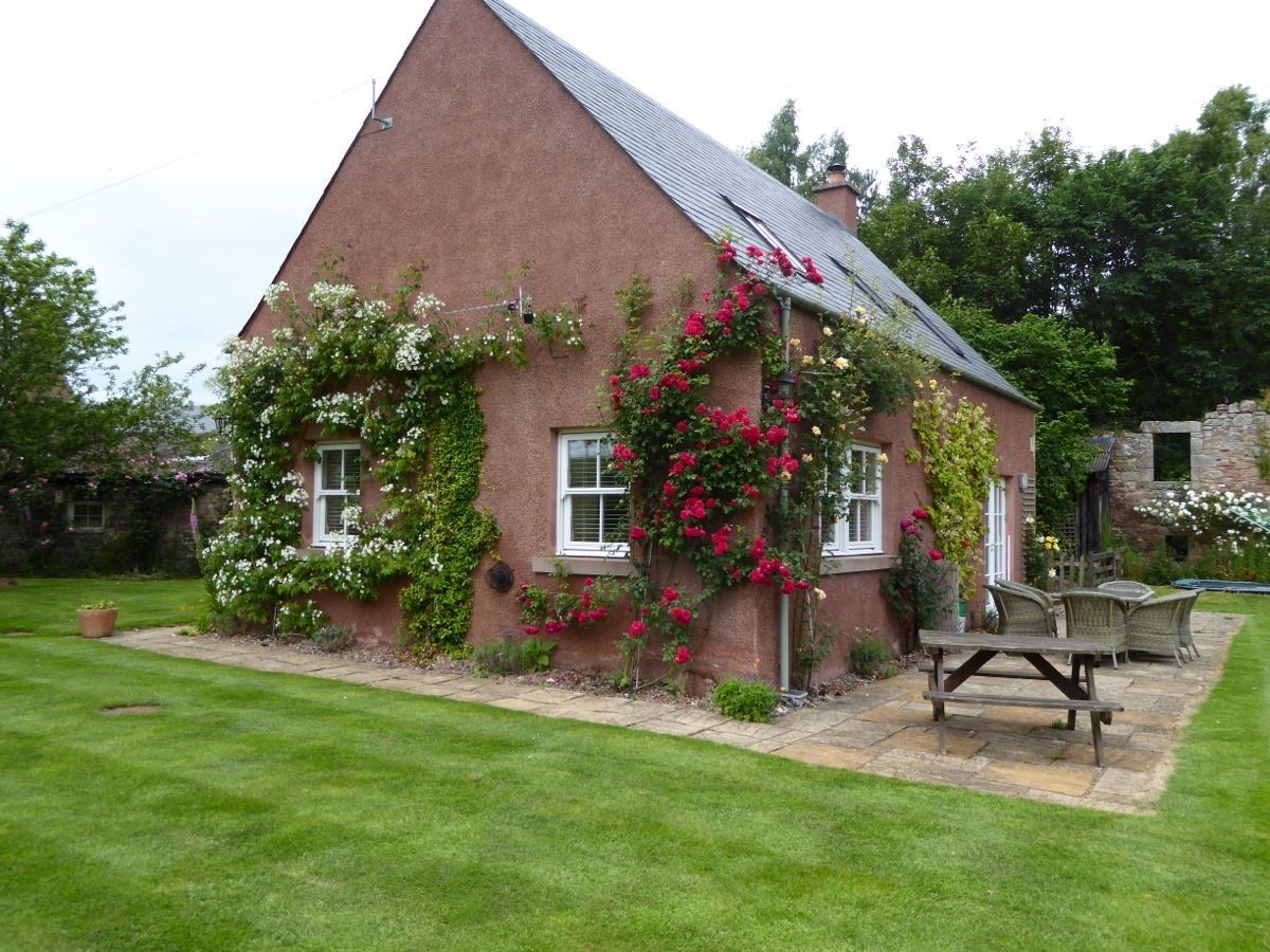 Old Mill Cottage - side aspect & rear garden