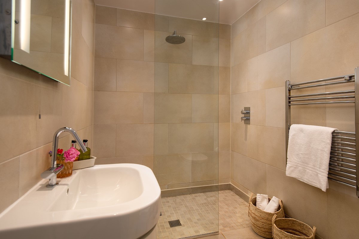 Priory Cottage - ground floor wet room with large walk-in shower
