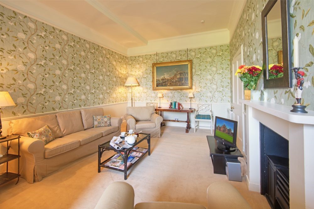 The Lauderdale - sitting room