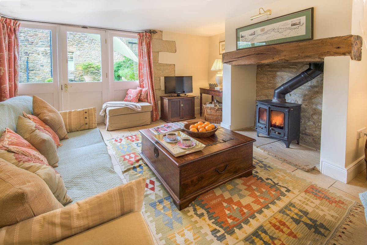 West Cottage - cosy sitting room