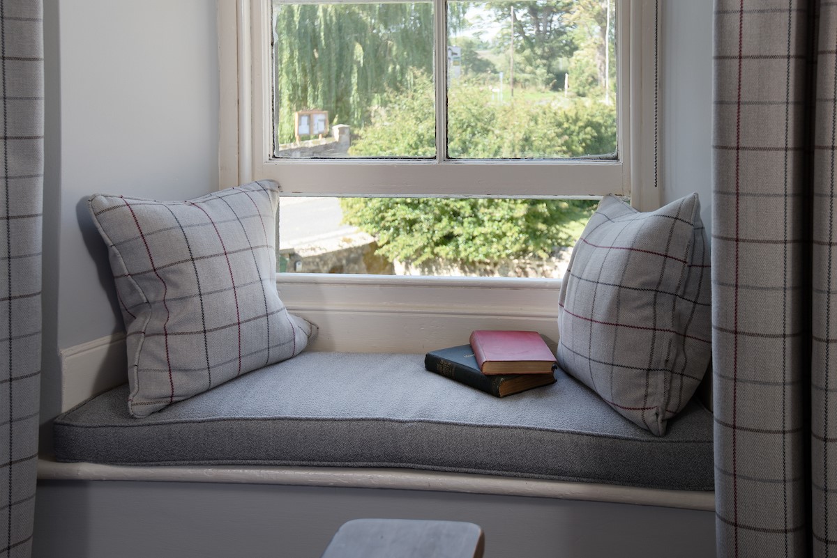 Miller's Cottage - bedroom window seat