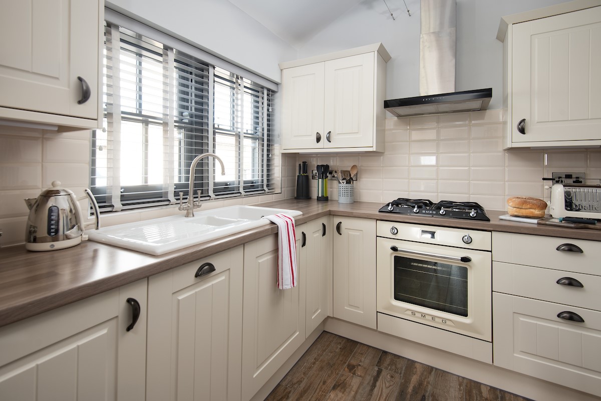 Number Nine, Lanchester - fully equipped kitchen