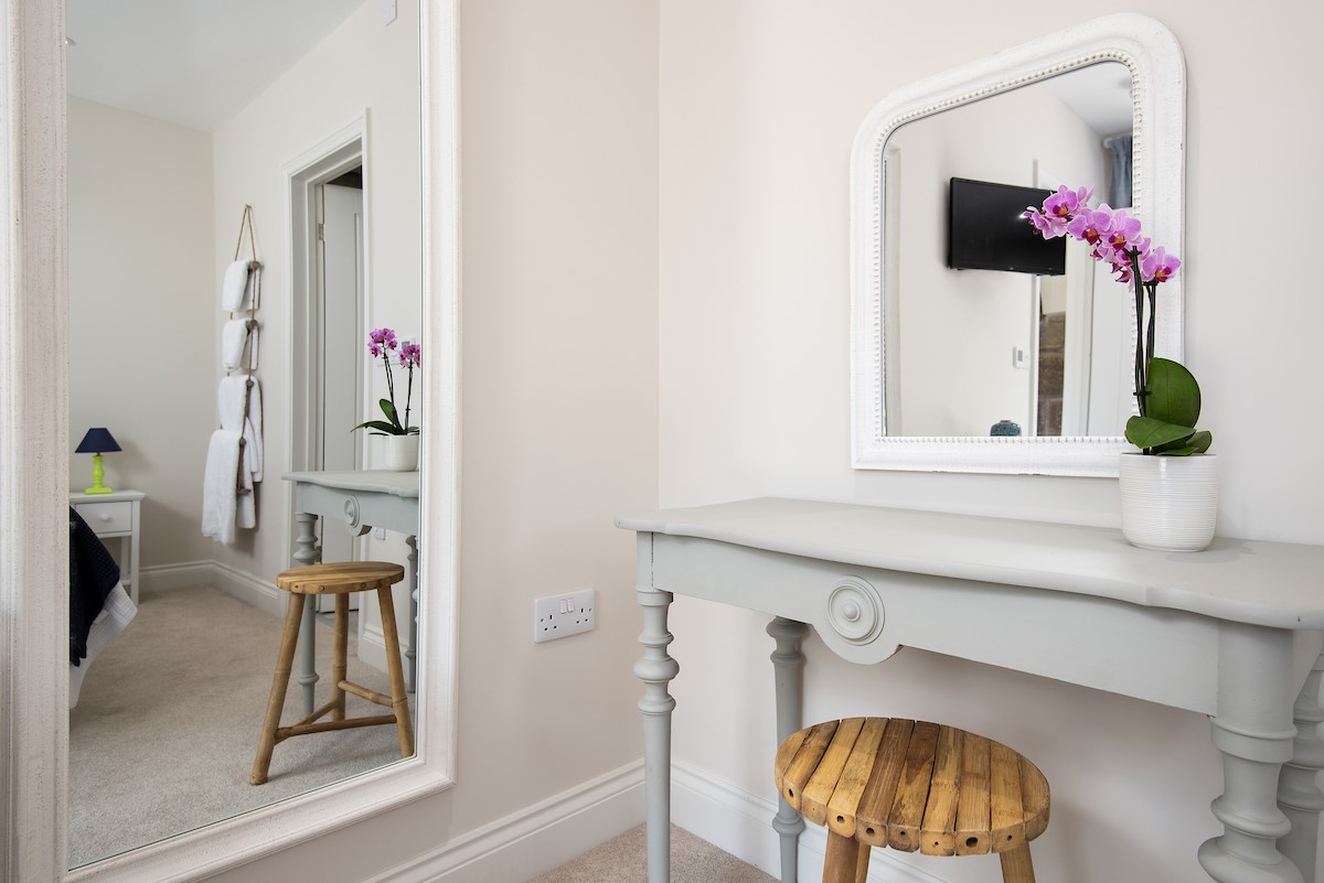 Romilly - dressing area in the bedroom