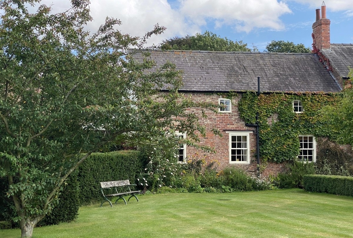 Dairy Cottage, Knapton Lodge - charming annexe to the Owners' home