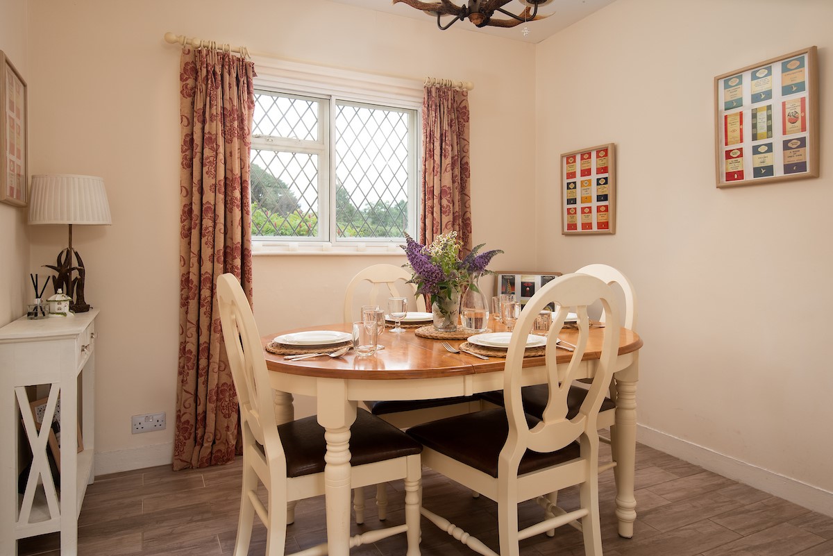 Kilham Cottage - country style dining table seating 4 guests