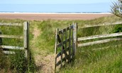 Beachcomber Cottage - access to Goswick Sands from the cottage