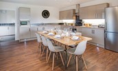 Granary - stylish kitchen with dining space for eight guests