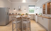 Beeswing - the kitchen with island and breakfast bar