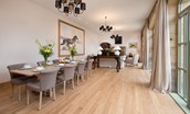 Beeswing - large open-plan living and dining room with seating for eight guests