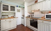 Milfield Hill Cottage - kitchen (1)