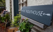 Trouthouse - welcome signage
