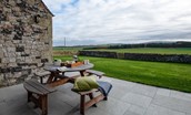 Greenhead Cottage - dine al fresco and soak in the glorious views